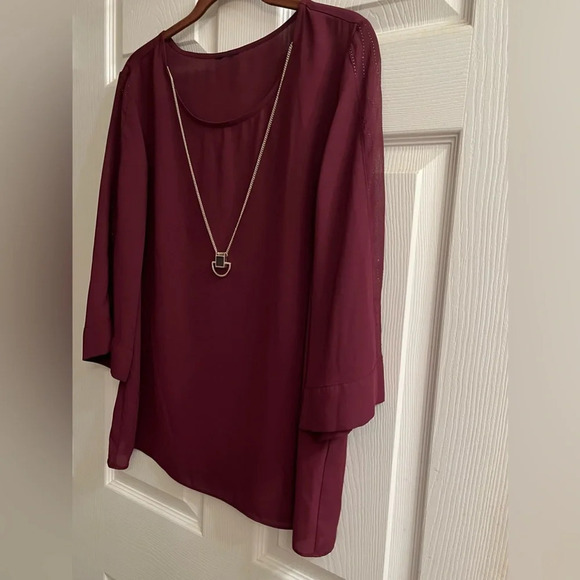 BURGUNDY BLOUSE~WITH~DETACHABLE NECKLACE~ - Picture 2 of 9